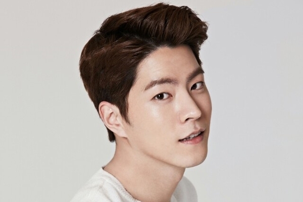 홍종현, “씨제스와 함께” - 스타연예 - KBS연예