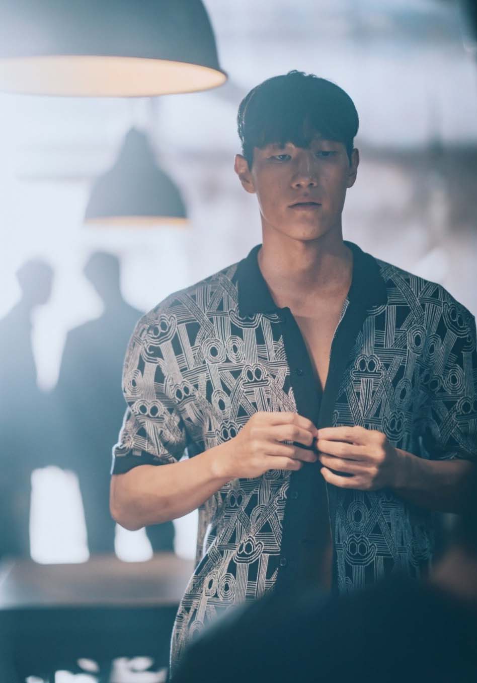 KBS  ‘커튼콜: 나무는 서서 죽는다’
