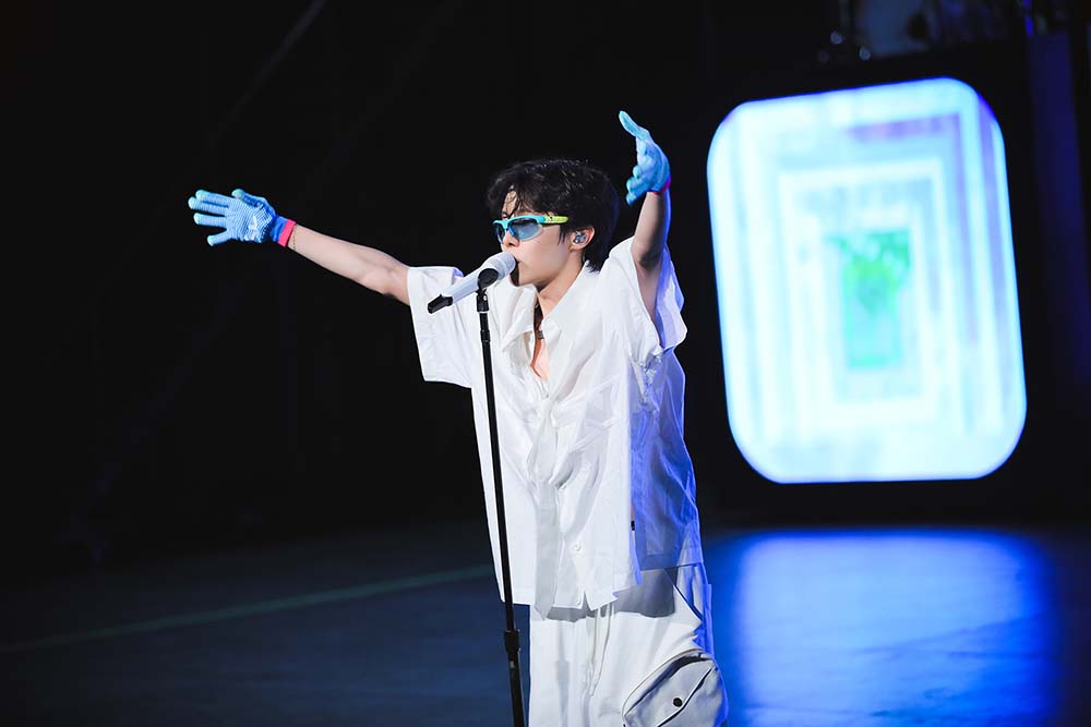 ‘j-hope IN THE BOX'