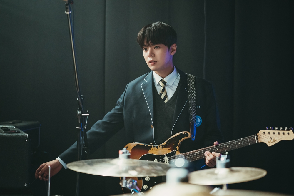  tvN 새 월화드라마 ‘반짝이는 워터멜론’