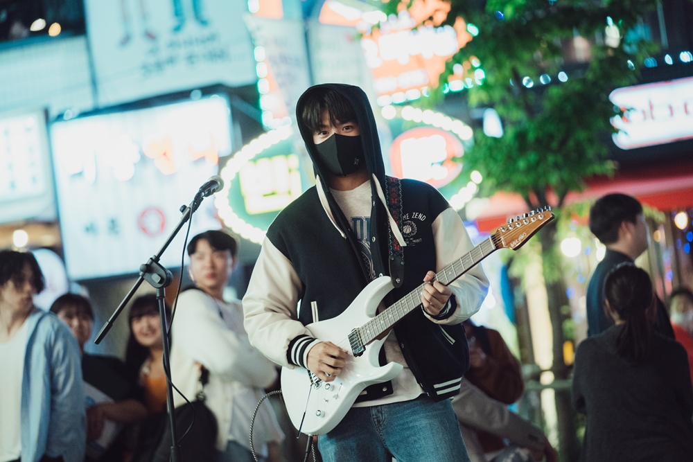  tvN 새 월화드라마 ‘반짝이는 워터멜론’