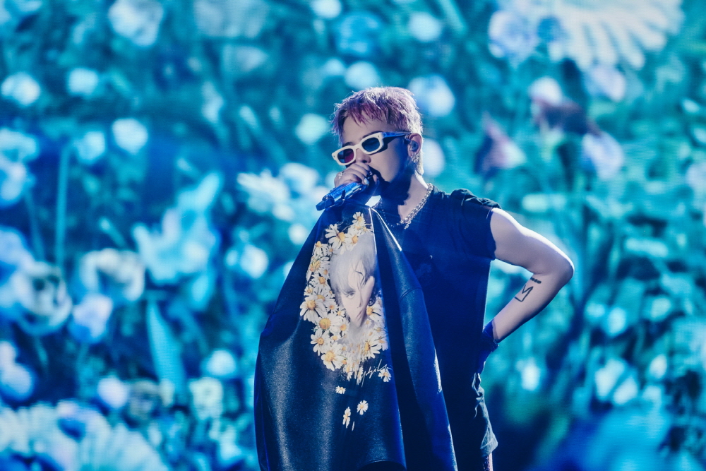 G-DRAGON 월드투어 ‘위버맨쉬  일본 오사카 공연