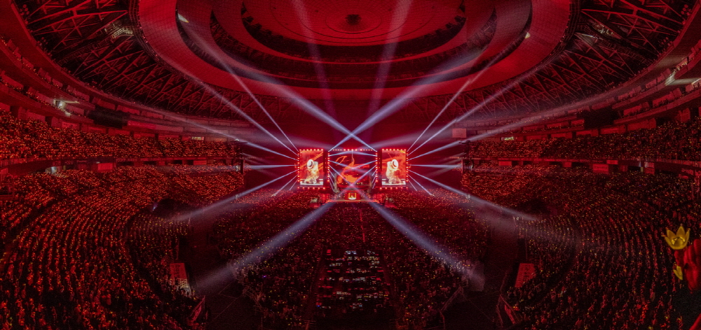 G-DRAGON 월드투어 ‘위버맨쉬  일본 오사카 공연