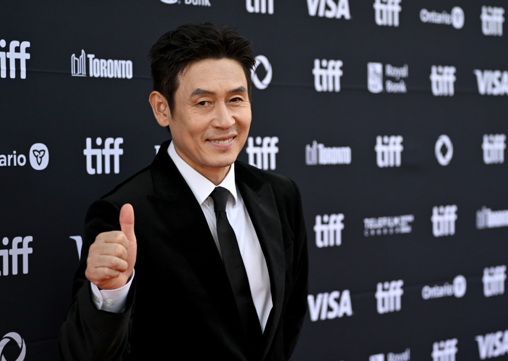 넷플릭스 영화 '굿뉴스'