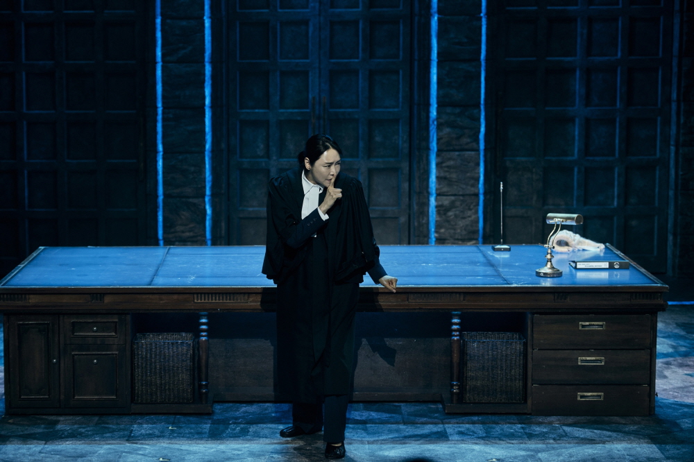 연극 '프리마 파시' 