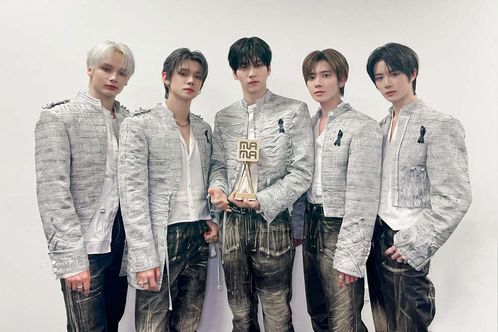 투모로우바이투게더