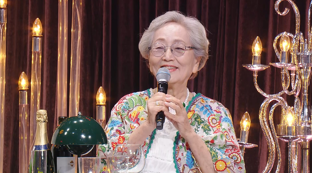 ‘더 시즌즈-10CM의 쓰담쓰담’