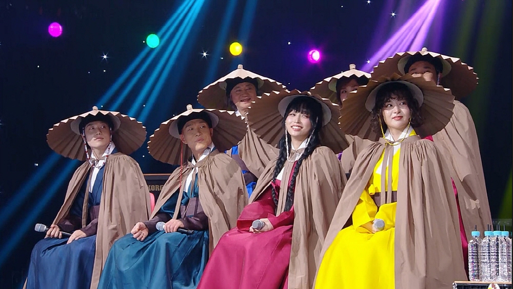  ‘더 시즌즈-10CM의 쓰담쓰담'