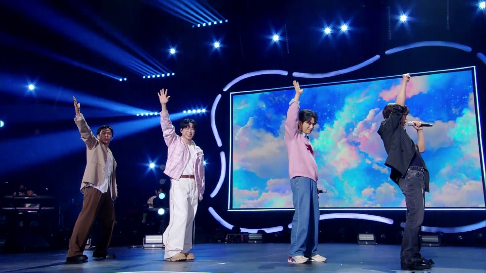  ‘더 시즌즈-10CM의 쓰담쓰담’