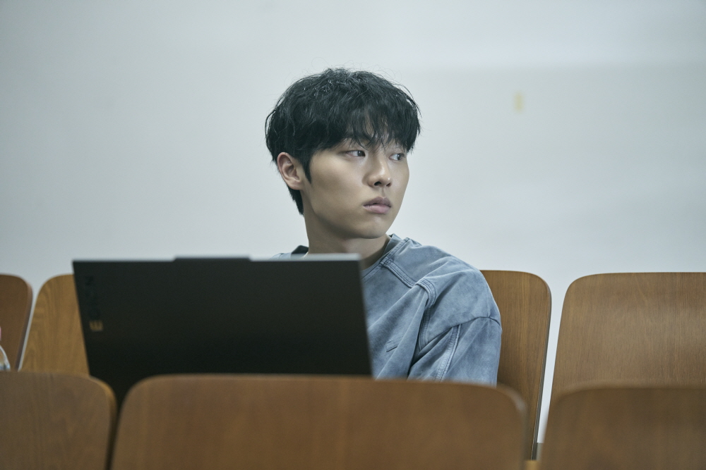맨 끝줄 소년
