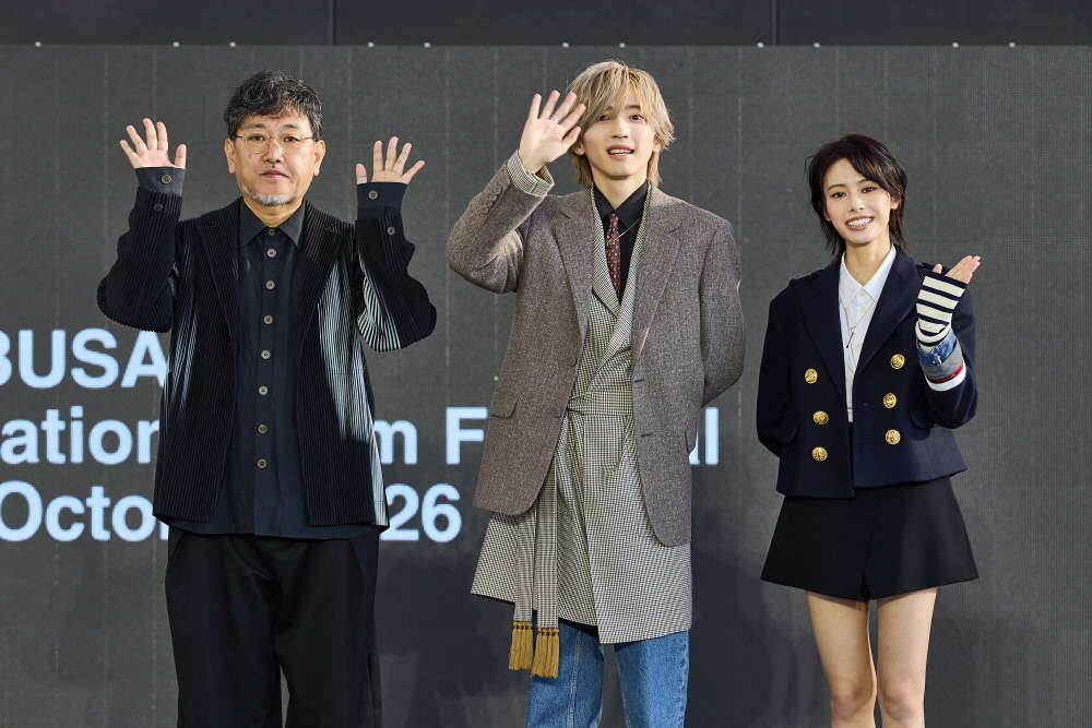 아름다운 초저녁달
