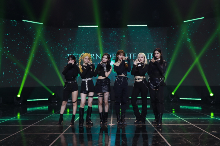 세 번째 미니앨범  'Return of The Girl' 발매 쇼케이스 (2021)