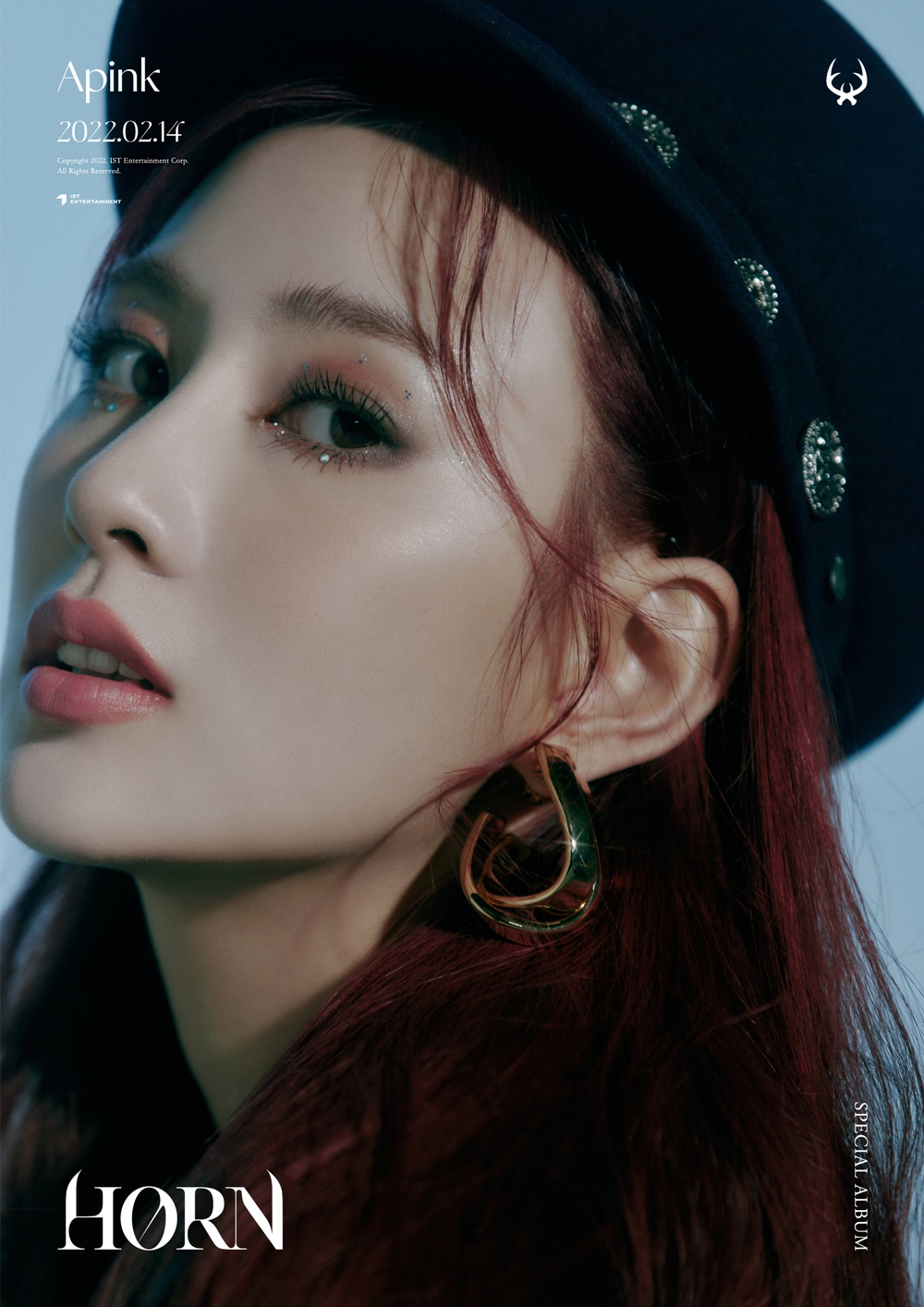 하영 10주년 스페셜 앨범 ‘HORN(혼)’ Black(블랙)’ 버전 개인 콘셉트 포토 (2022) (사진=IST엔터테인먼트)