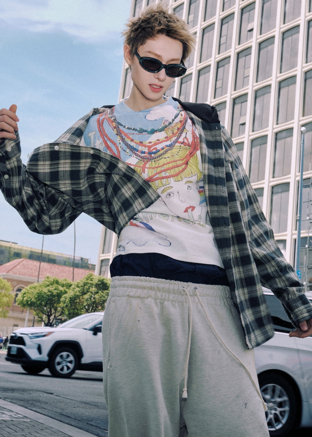 마틴__데뷔 앨범 ‘COLOR OUTSIDE THE LINES’ 콘셉트 사진(2025)