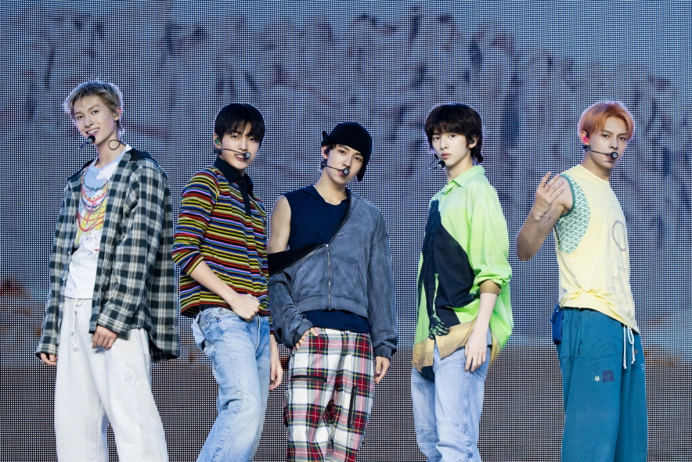 데뷔 미디어쇼케이스(2025)