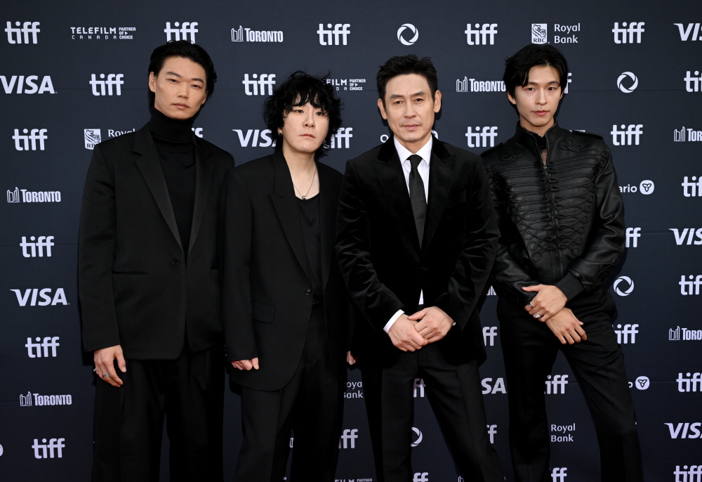 넷플릭스영화 [굿뉴스] 토론토국제영화제 월드프리미어 (2025)