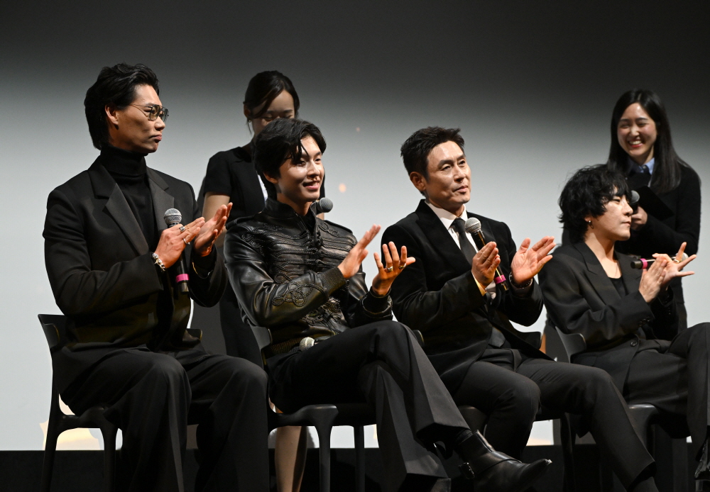 넷플릭스영화 [굿뉴스] 토론토국제영화제 월드프리미어 (2025)